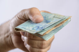 Como construir um fundo de emergência com baixa renda